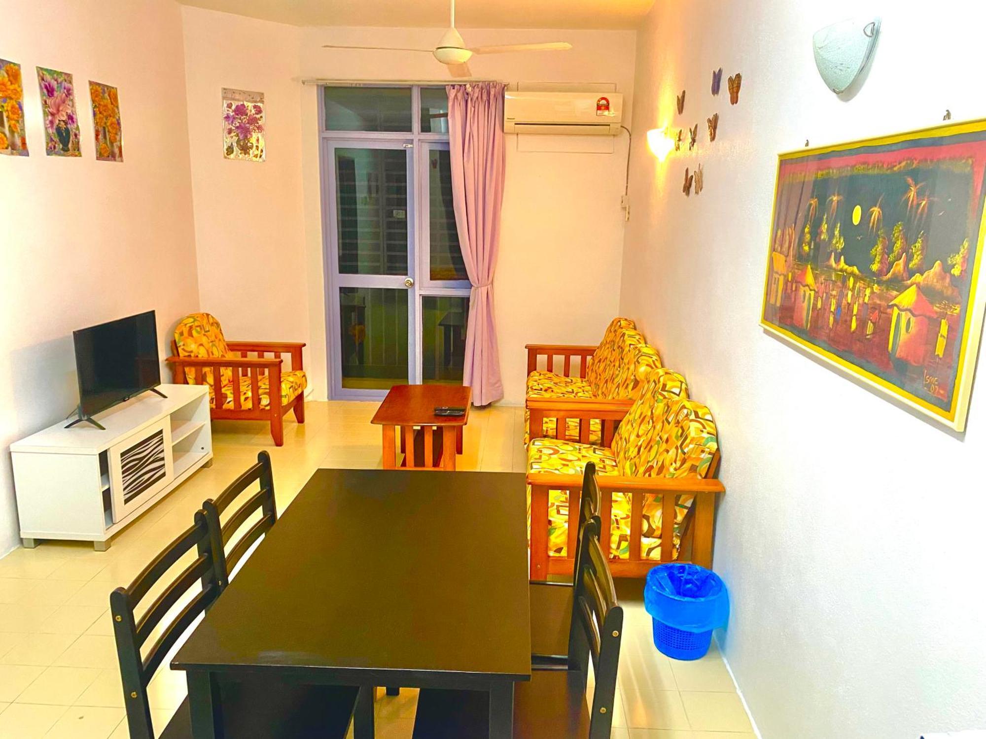 Batu Ferringhi Bayu Emas Apartment Exterior photo